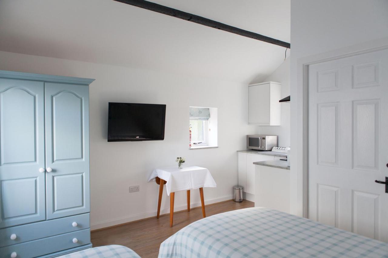 Elm Cottage Touring Park Whitegate  Zewnętrze zdjęcie
