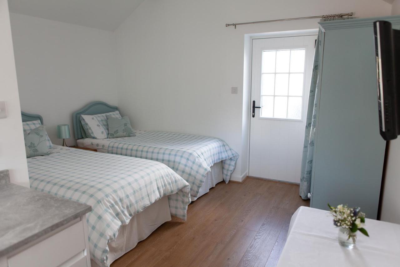 Elm Cottage Touring Park Whitegate  Zewnętrze zdjęcie