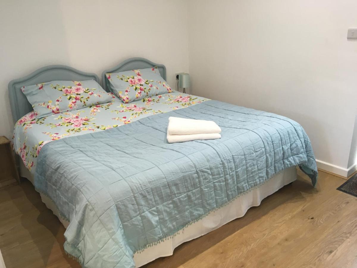 Elm Cottage Touring Park Whitegate  Zewnętrze zdjęcie